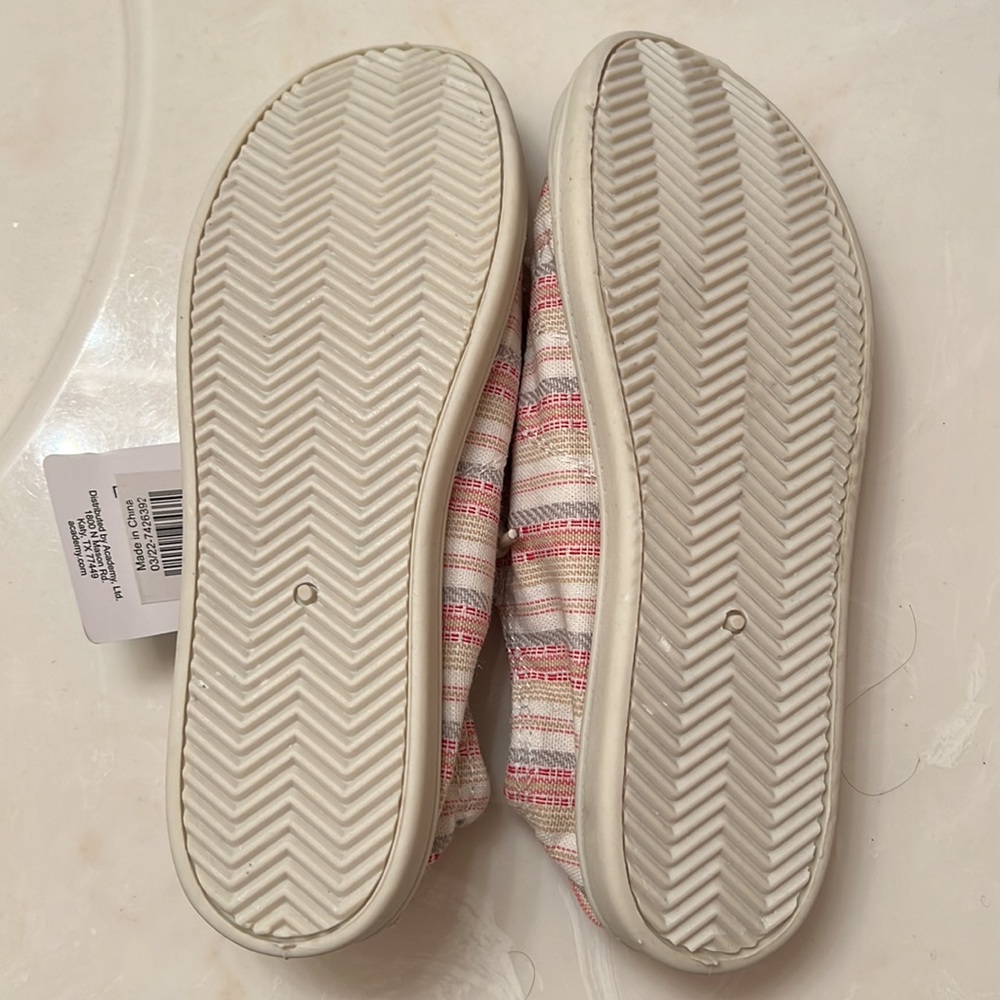 🆕 Magellan Outdoors Scrunch-Back Sneakers (NWT) - Picture 4 of 5